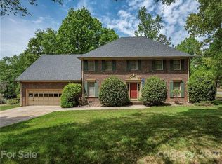 10400 Andiron Dr, Matthews, NC 28105