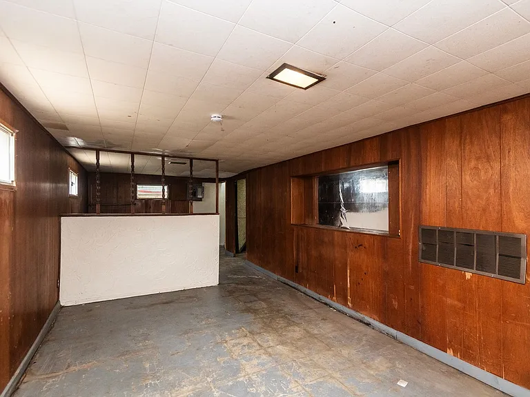 10409 Count Dr — Photo 15