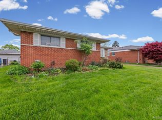 13030 Stamford Ave, Warren, MI 48089