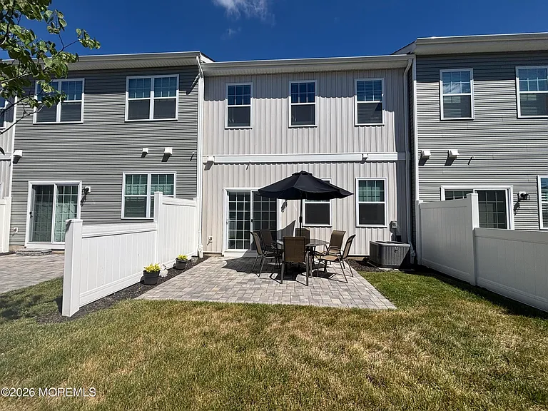 12 Coburgh Dr — Photo 22