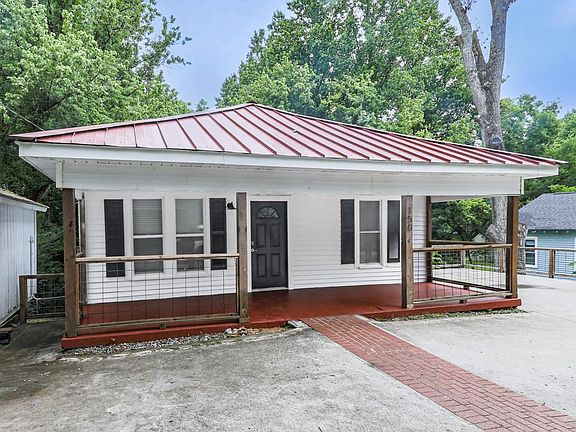 2nd image of 150 McLain St