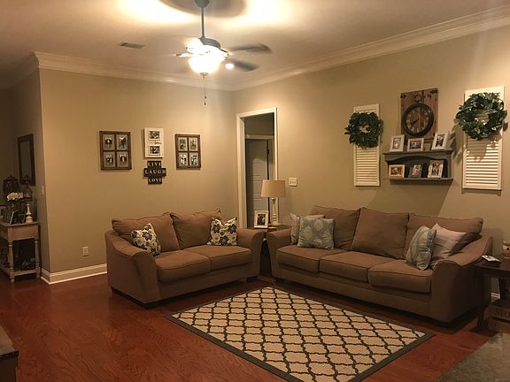 3rd image of 7622 Kayla Dr