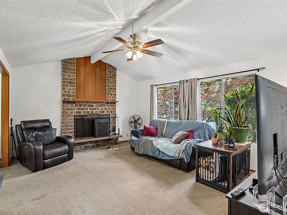 4th image of 11122 27th Drive SE