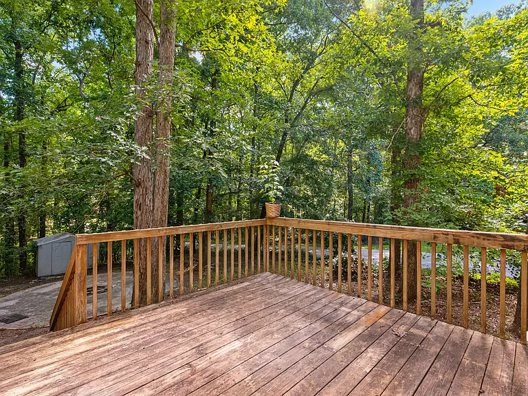 305 Dearing Dr — Photo 26