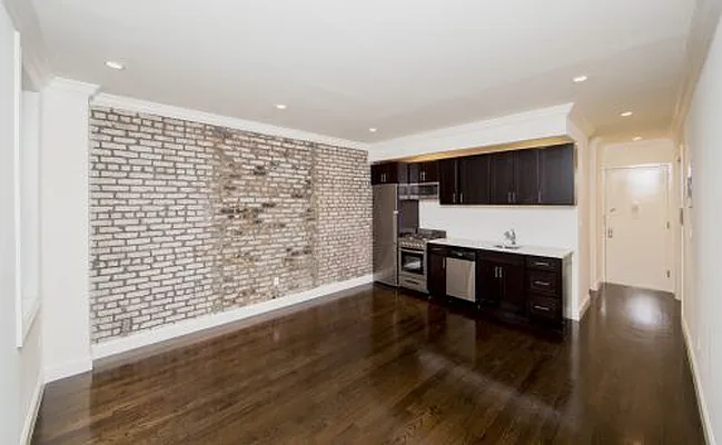 Rented by Icon Realty Management | media 8