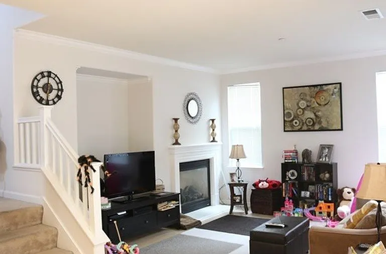7861 Dickens Way — Photo 7