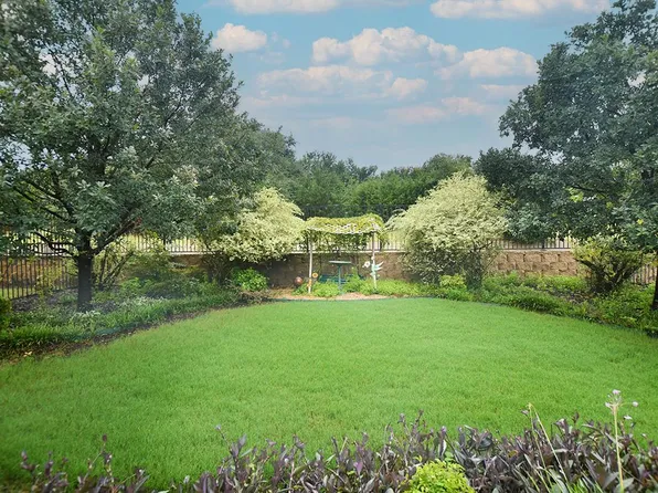 110 Huntsville Cv, Georgetown, TX 78633