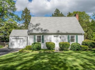 18 Briarwood Rd, West Hartford, CT 06107