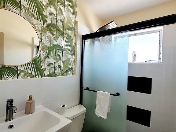 5th image of 715 7th St #15