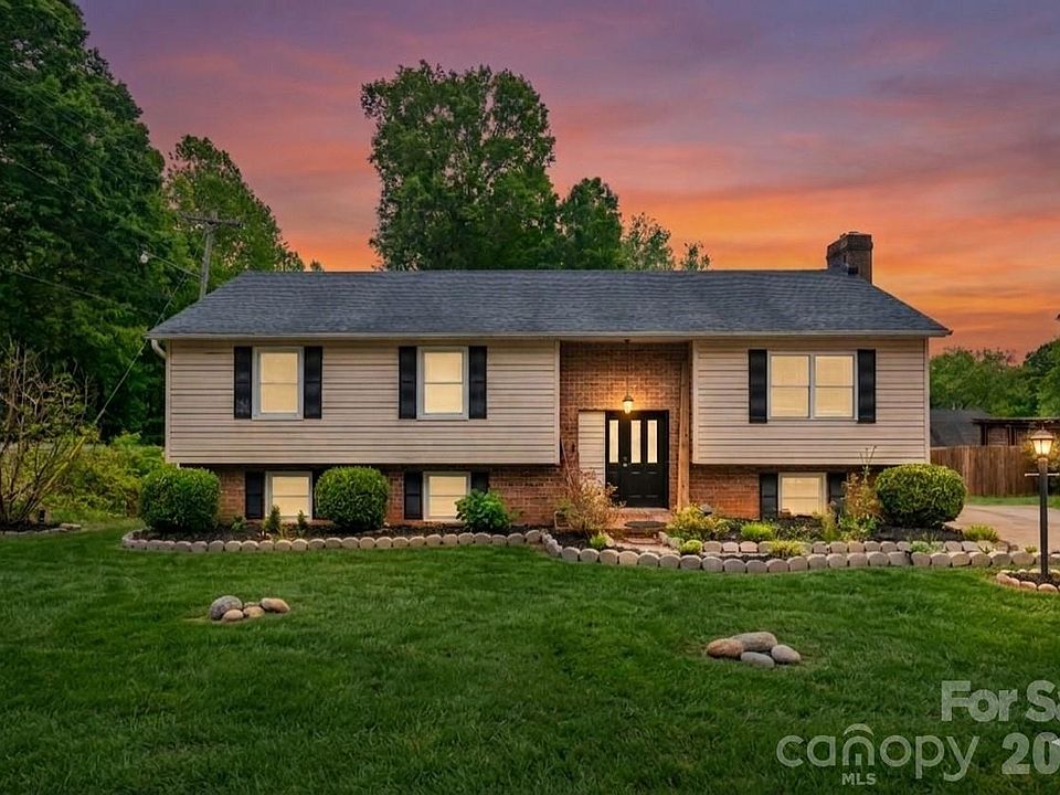 1st image of 501 Old Farm Rd