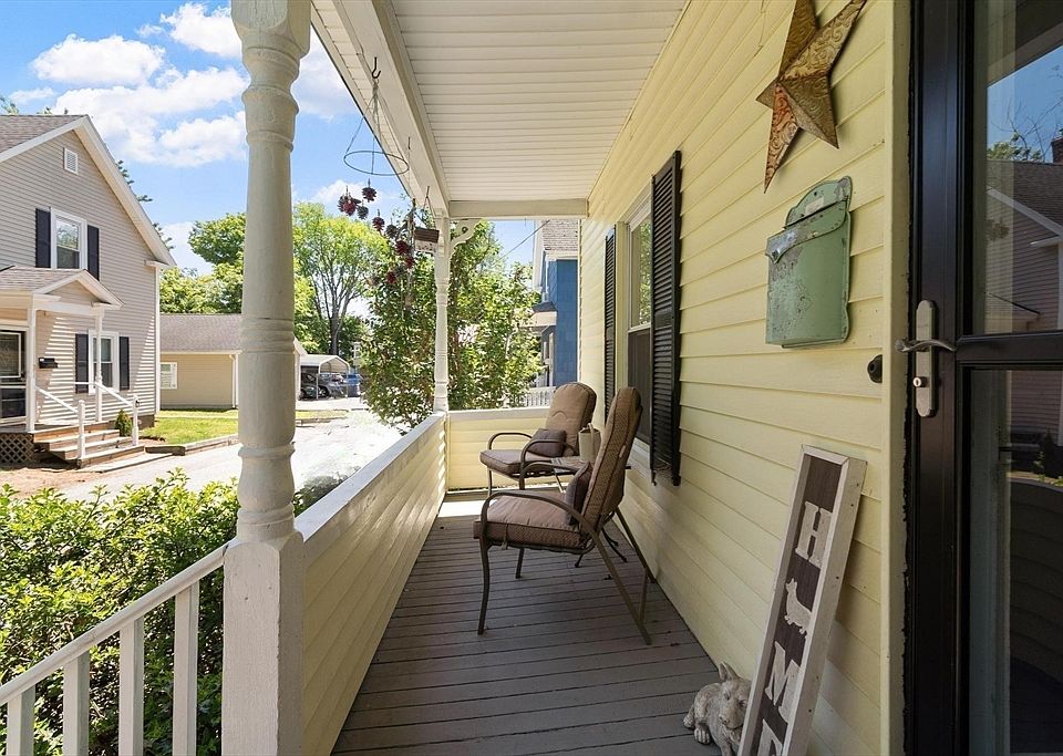 1st image of 24 Bennett Pl