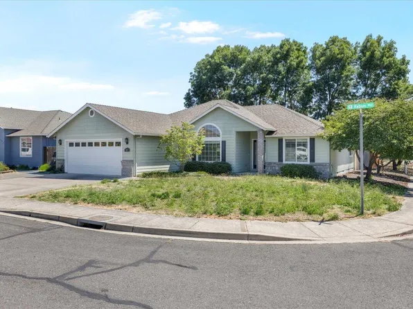 2308 Rabun Way, Central Pt, OR 97502