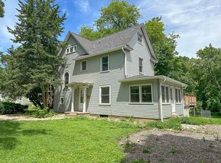 412 Ash Ave, Ames, IA 50014