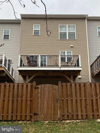 602 Savile Row Ter — Photo 12