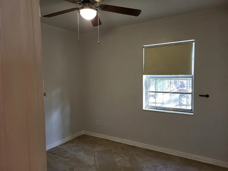 10815 N Edison Ave — Photo 12