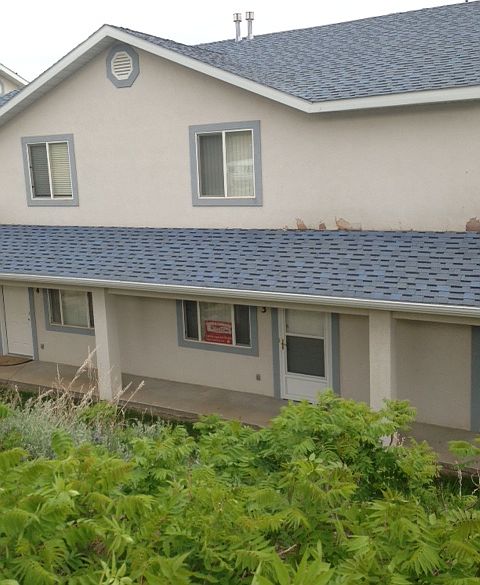 1st image of 930 N Newberg Dr