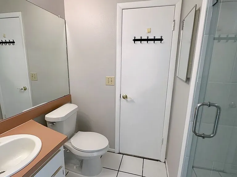 5401 Britwell Ct — Photo 10