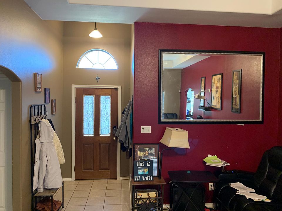 1st image of 2207 Las Palmas Dr