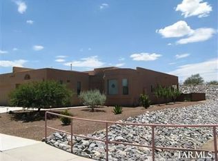 203 N Running Spring Dr, Green Valley, AZ 85614