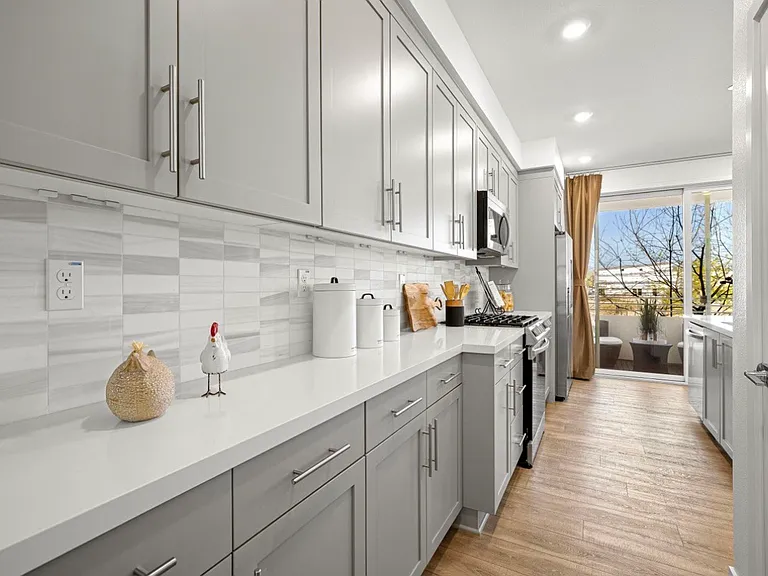 5450 Central Pkwy #A — Photo 9