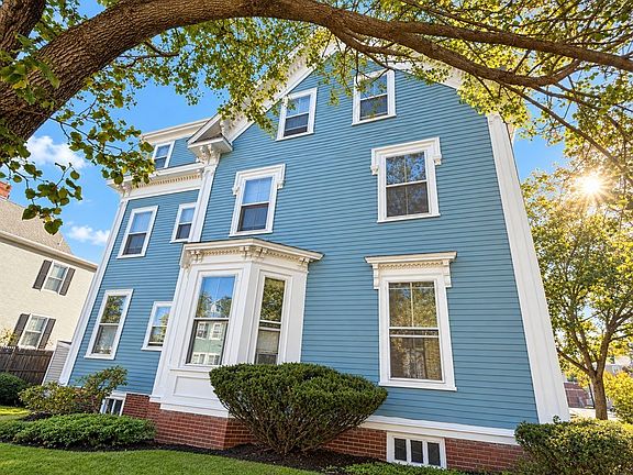 3rd image of 24 Saunders St