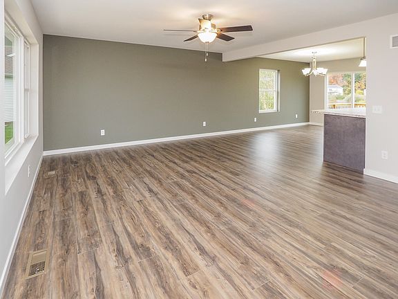 5th image of 110 Fairmont