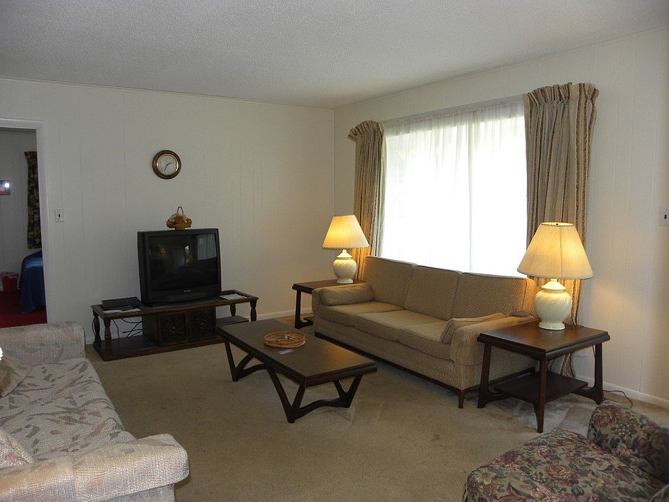 1st image of 745 Fenwood Cir