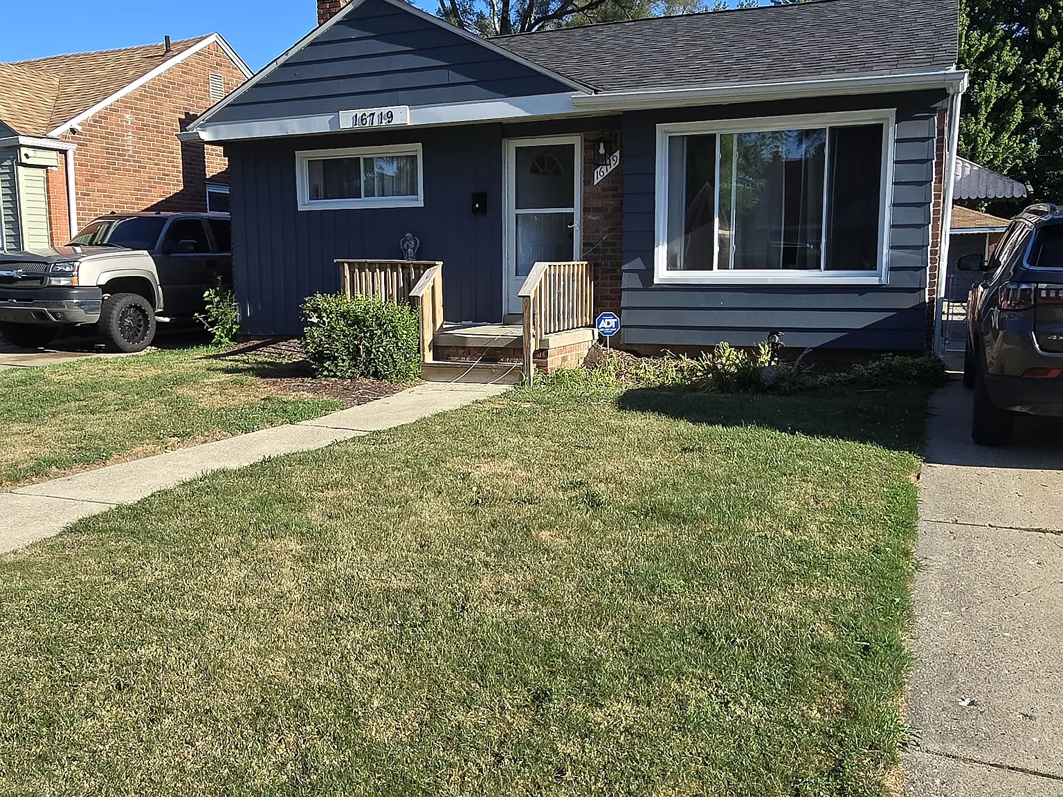 3 bed, 950 sqft, $1,750 — Photo 2