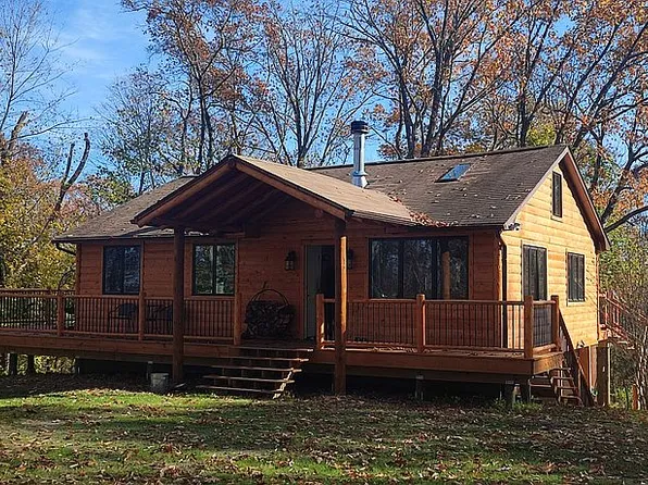 38 Roe Pl, Florida, NY 10921