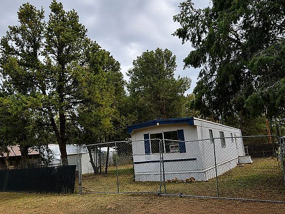 3rd image of 2061 Pine Lake Dr