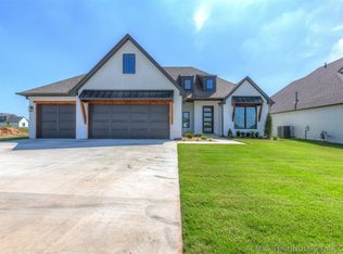 13701 S 21st St E, Bixby, OK 74008