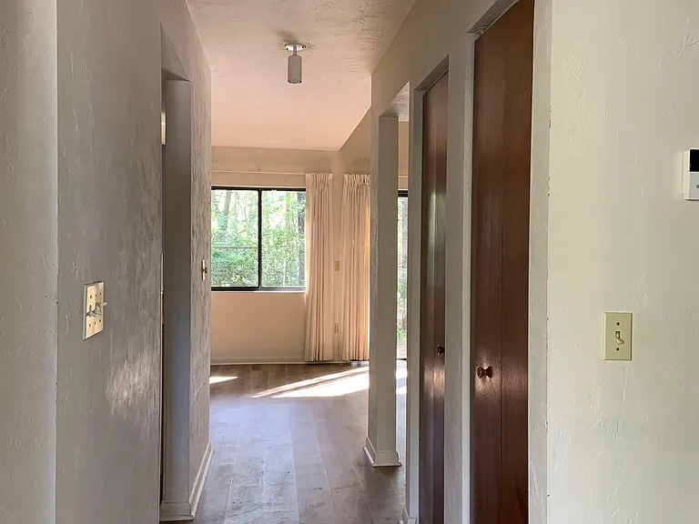 313 SW 54th Dr #TOWNHOUSE — Photo 3