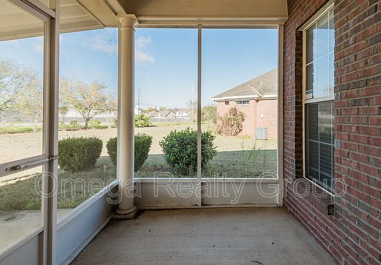 521 McGregor Ct — Photo 37