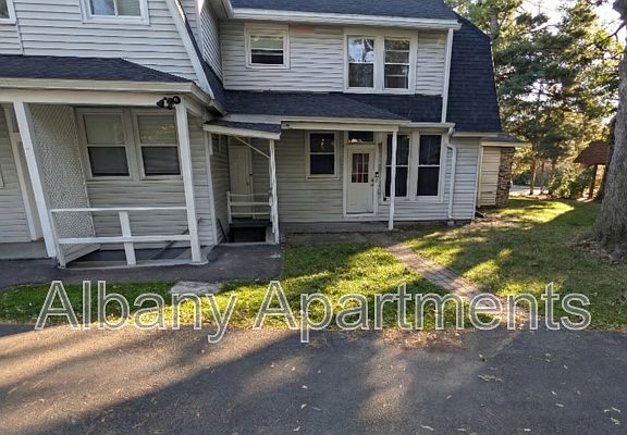 4th image of 100 Ryckman Ave #1