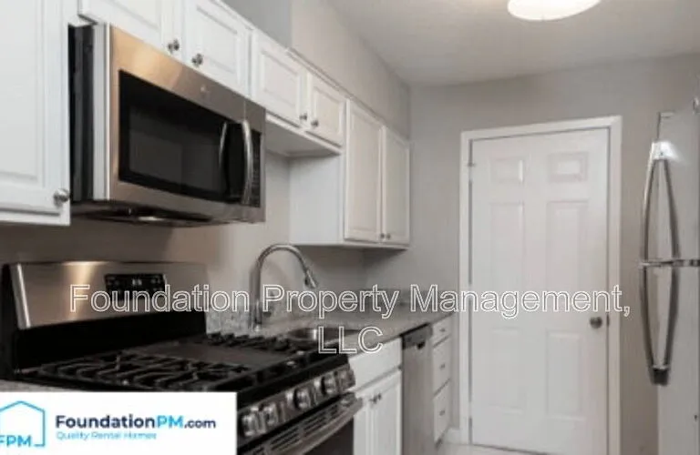 267 Greenlaw Ave #12 — Photo 3