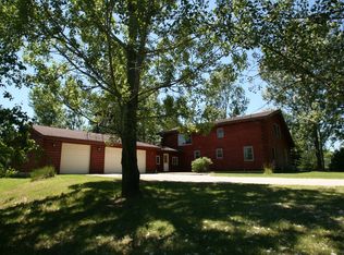 8921 352nd Ave, Burlington, WI 53105