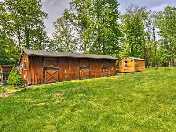 2nd image of 44 Oak Mountain Dr