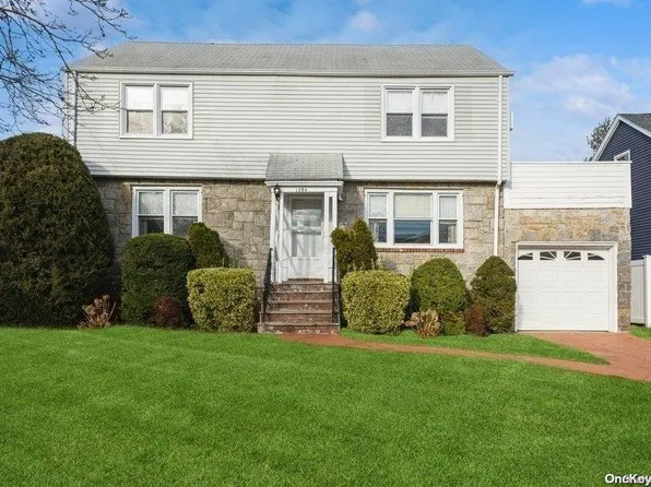 1354 Noel Avenue, Hewlett, NY 11557
