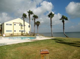 80 Copano Ridge Rd #F-204, Rockport, TX 78382