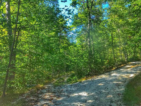 5th image of 1030 Nada Tunnel Rd