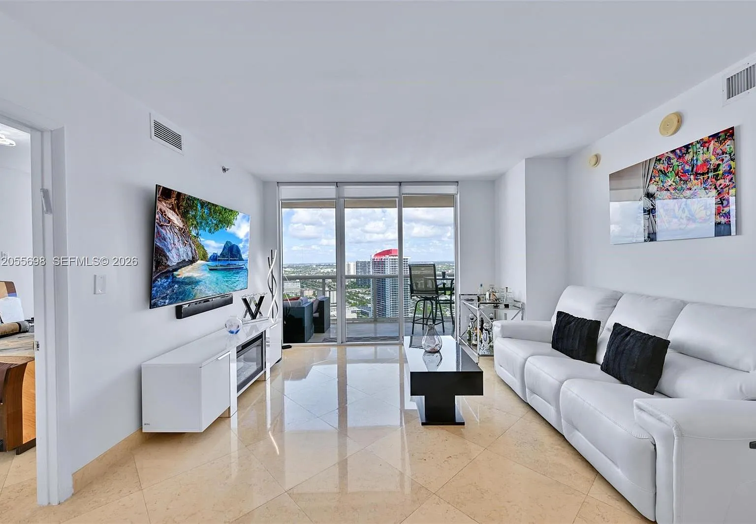 Beach Club Condo — Photo 2