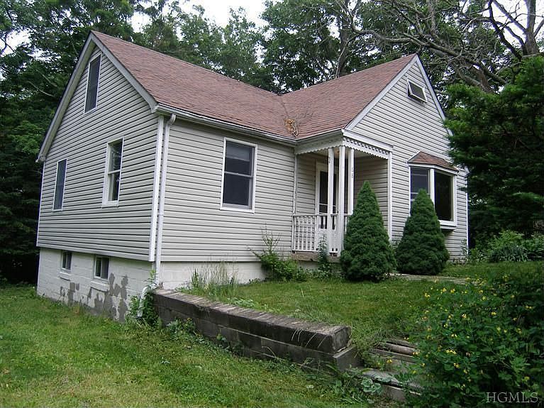 1st image of 68 Huguenot Rd