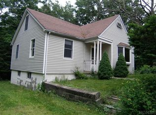 68 Huguenot Rd, Carmel, NY 10512