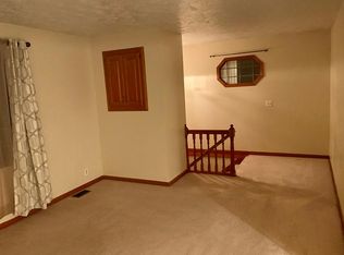 6710 S 73rd Cir, Omaha, NE 68127