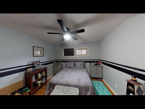 3rd image of 3735 Westview Dr NE