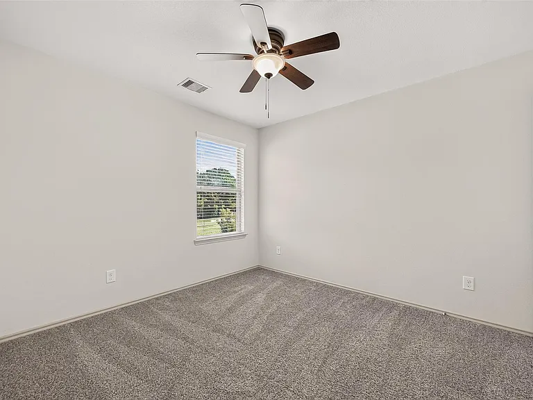 23718 Water Hickory Dr — Photo 35