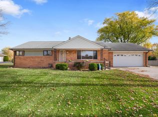 W152N7144 Westwood Dr, Menomonee Falls, WI 53051
