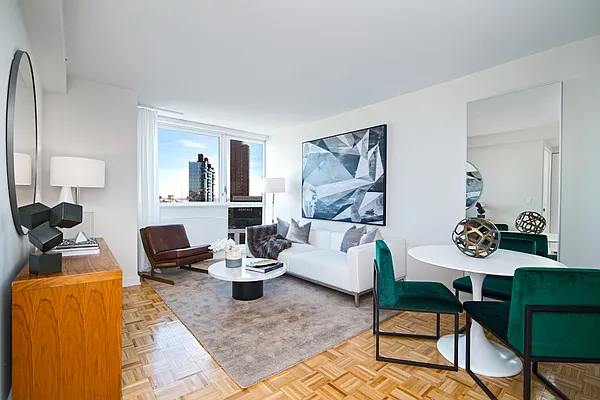 43-10 Crescent Street #1601