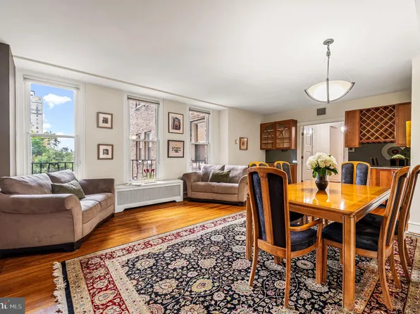 1901 Walnut St APT 5B, Philadelphia, PA 19103