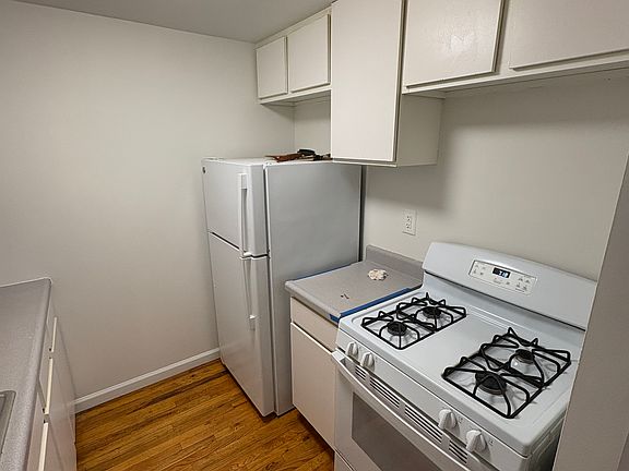 2nd image of 24 E 125th St APT 2R